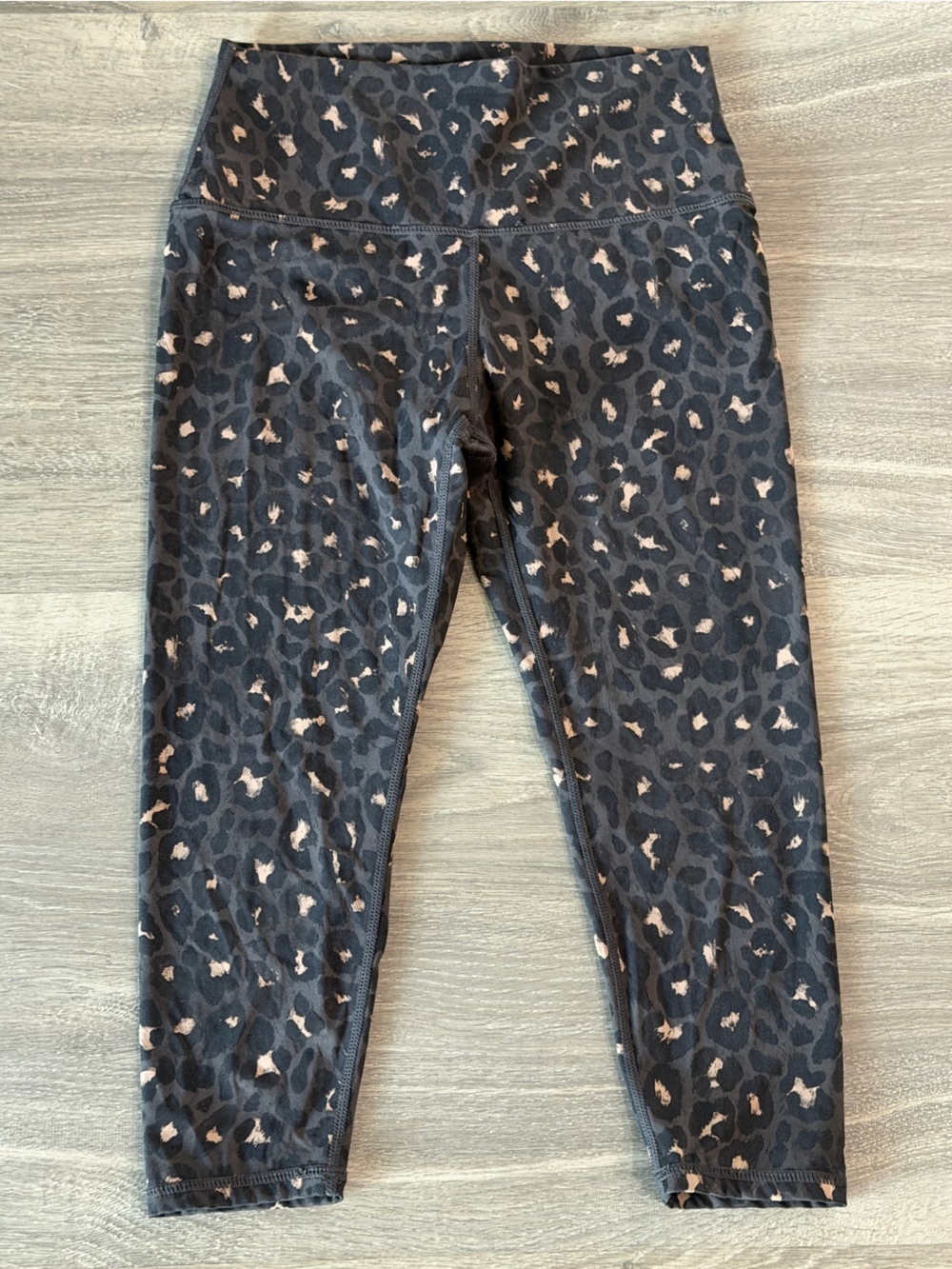 Varley Leopard Print Leggings Gray Tan Animal Print Athletic Workout Size S